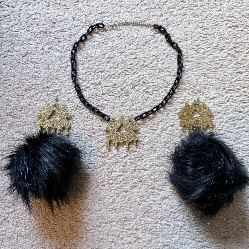 Wakaan - Gold/Black Necklace and Earrings Set